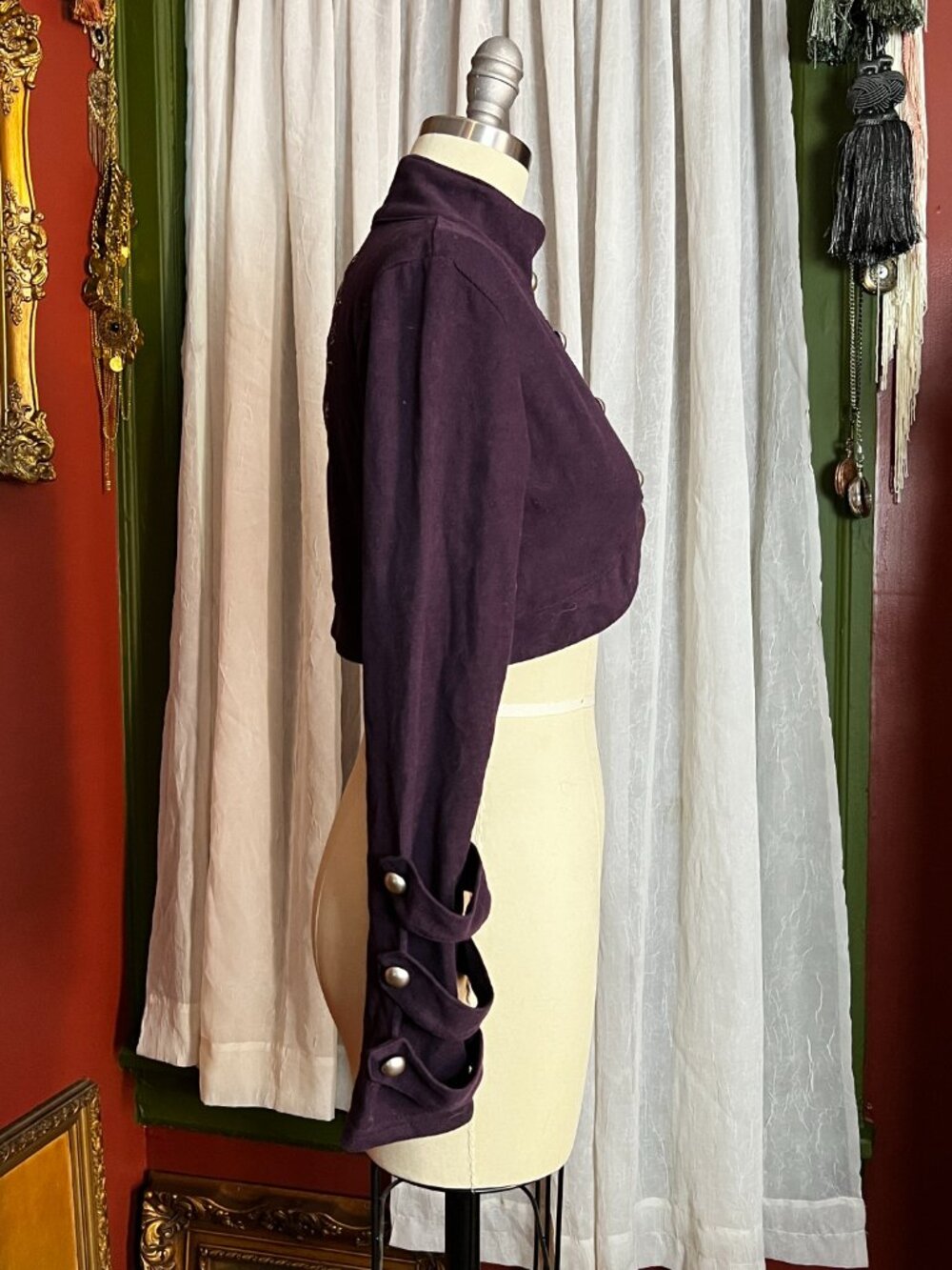 Cropped Jacket - Picture 2 of 11
